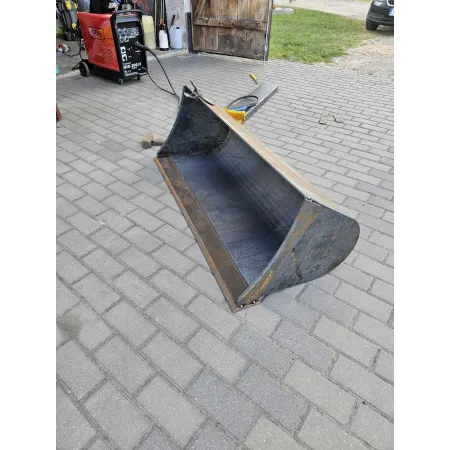Łyżka skarpowa sztywna do koparko-ładowarki 150cm